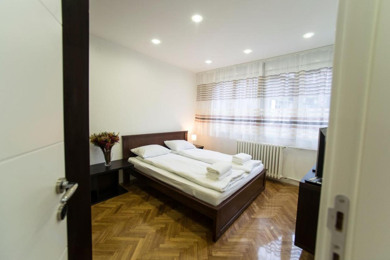 Free.Three Apartment Belgrade Exterior photo